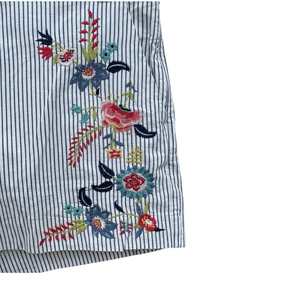 LOFT Boho Striped Embroidered High-Rise Shorts in Blue/White Size 4 -- SO PRETTY - Picture 6 of 10